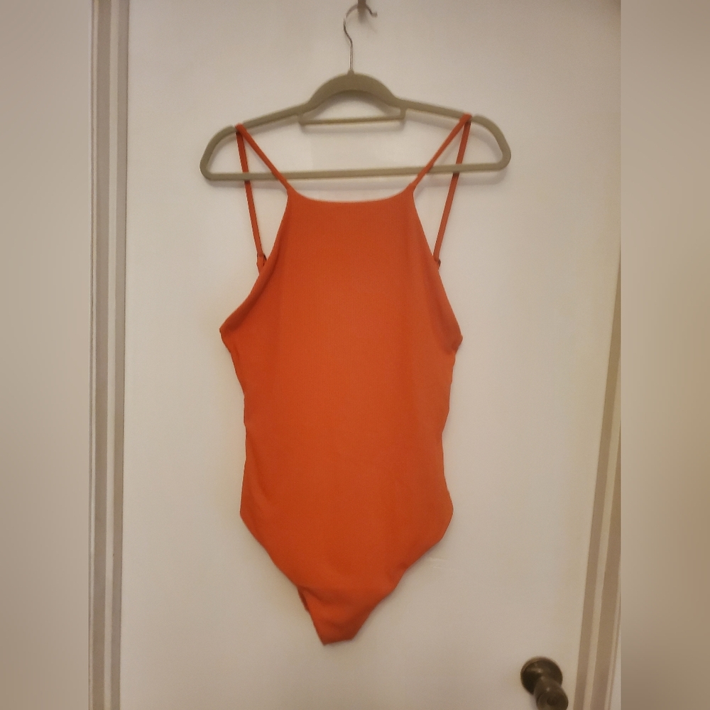 NEW ONE PIECE SWIMSUIT